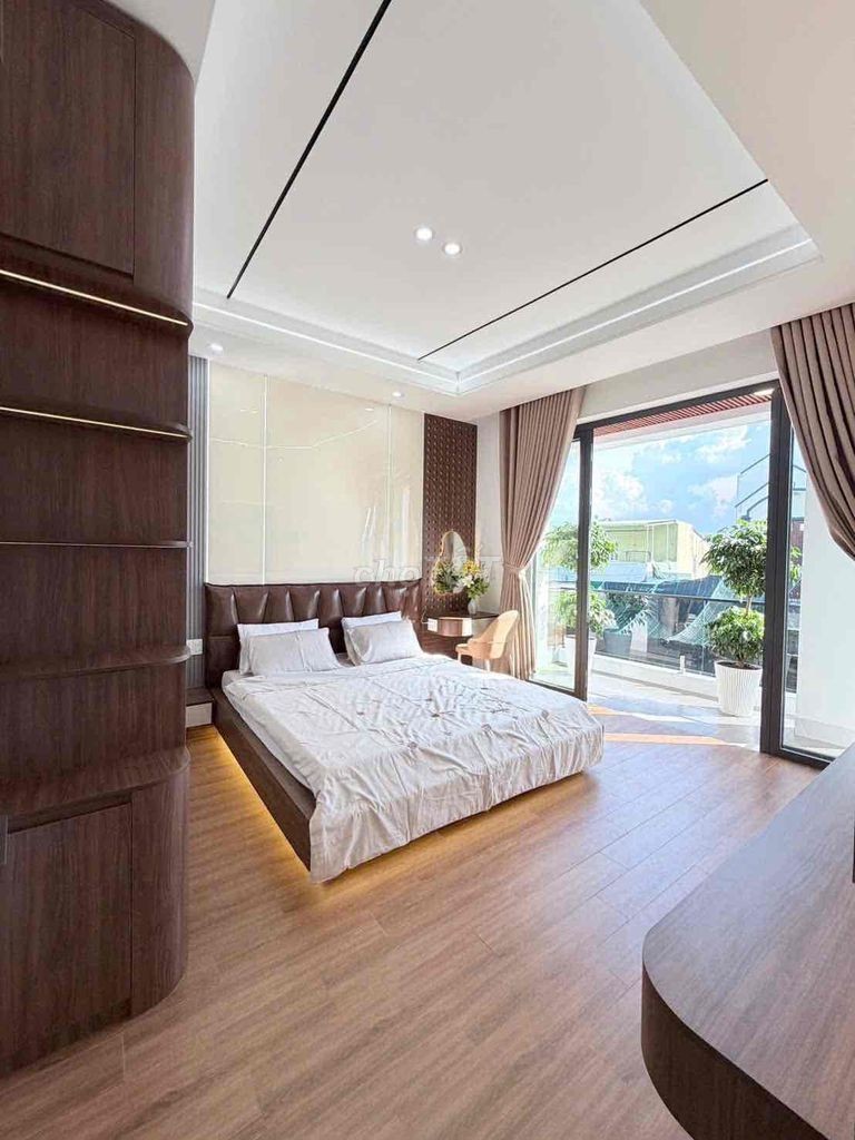 TÔI CHÍNH CHỦ CẦN BÁN GẤP NHÀ ĐẸP VỪA Ở VỪA KINH DOAN HỘ KHẨU HOÀ XUÂN