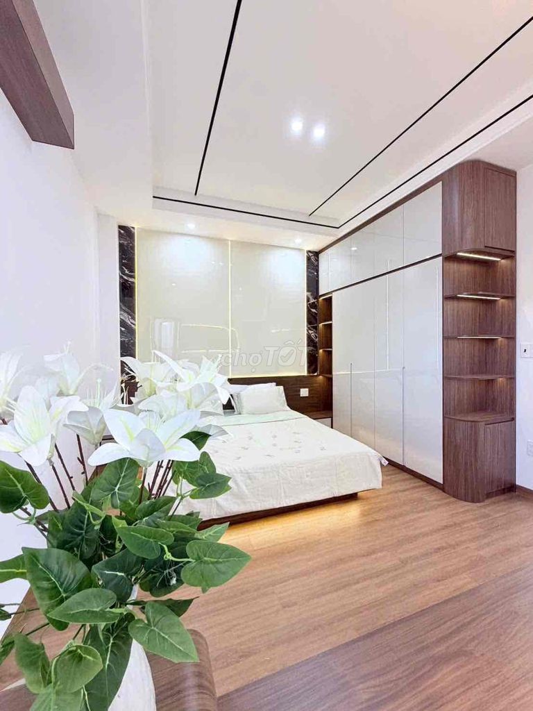 TÔI CHÍNH CHỦ CẦN BÁN GẤP NHÀ ĐẸP VỪA Ở VỪA KINH DOAN HỘ KHẨU HOÀ XUÂN