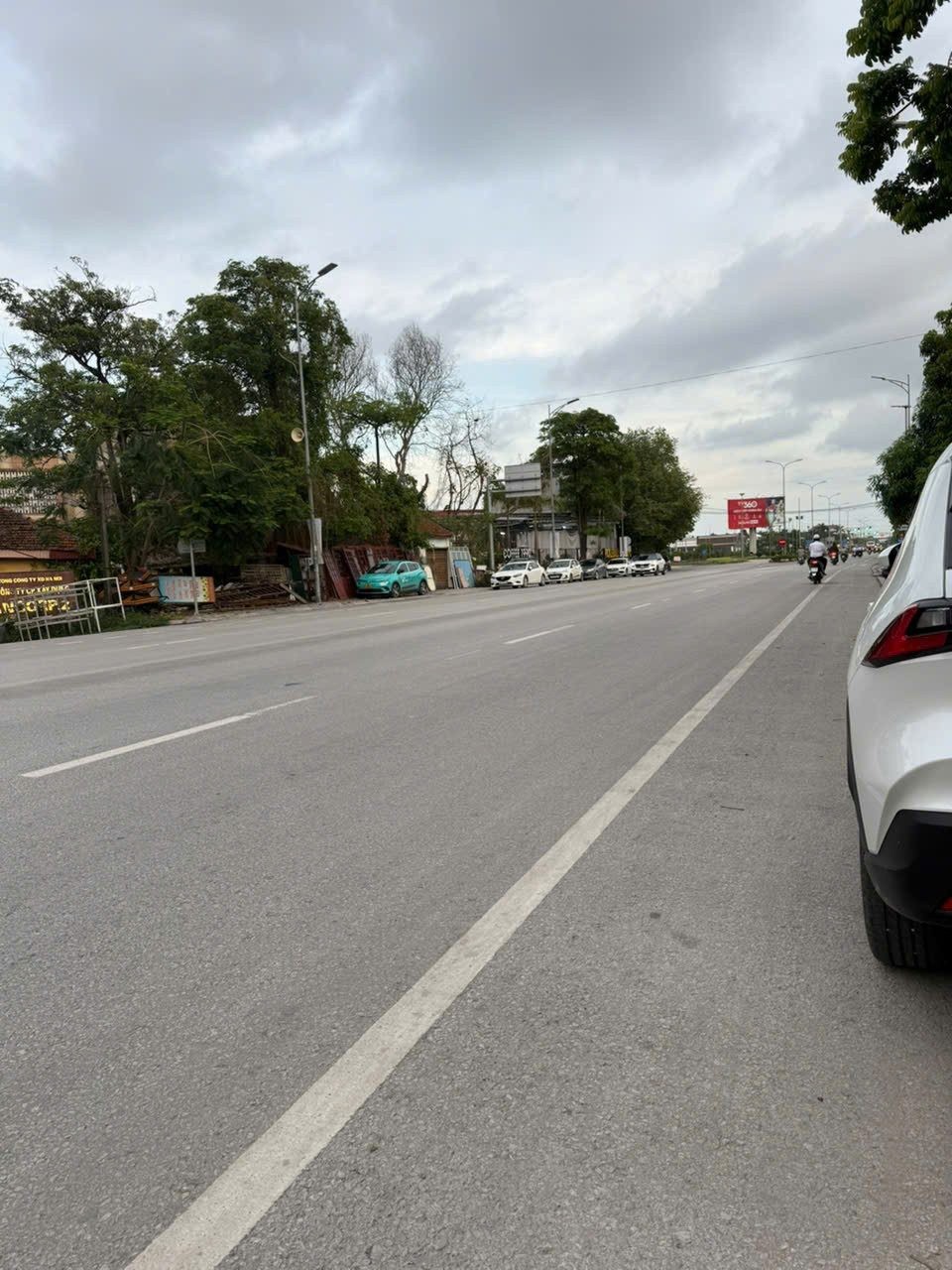 Bán nhà đầu ve xây thô hoàn thiện mặt ngoài, sẵn sổ tại Phường nam ngạn cũ