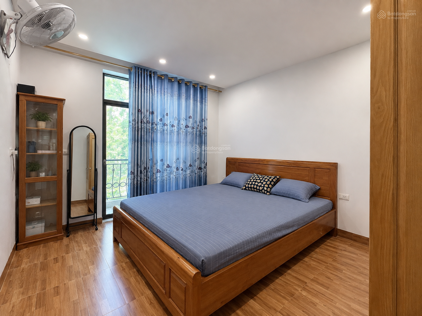 Nhà 3 tầng phố Đông Tác cạnh BV Hợp Lực nhỉnh 2 tỷ ngõ thoáng, quá rẻ cho thời điểm này ạ