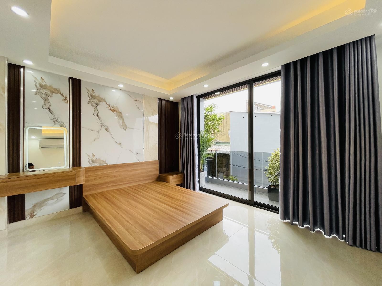 Siêu phẩm nhà 3 tầng Duy Tân trung tâm TP Huế. 4PN/4WC. Nhỉnh 3 tỷ