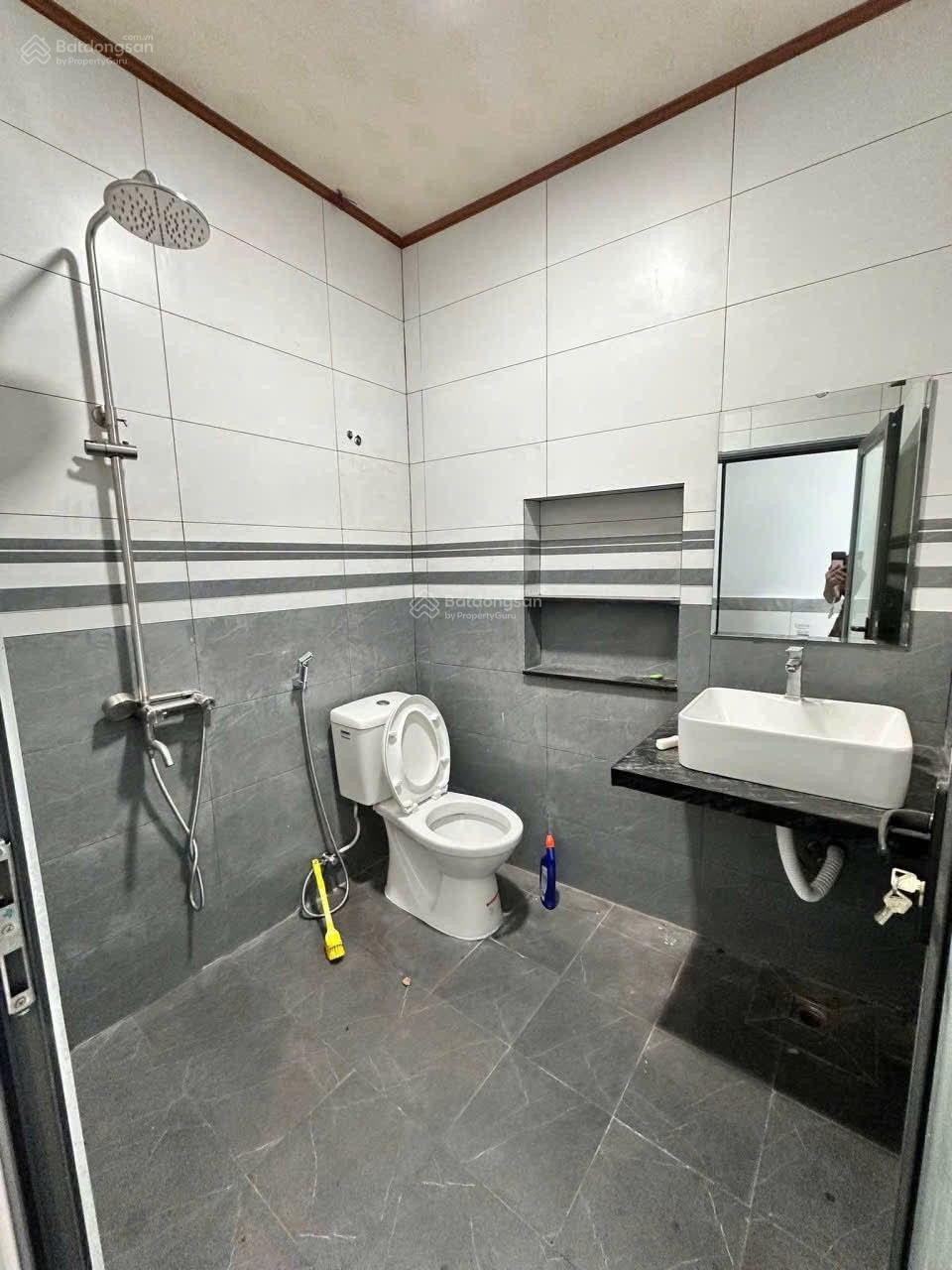 Bán gấp nhà riêng tại Thiên Thai, Thành Phố Huế 1,65 tỷ, 120m2, 2PN, 1WC