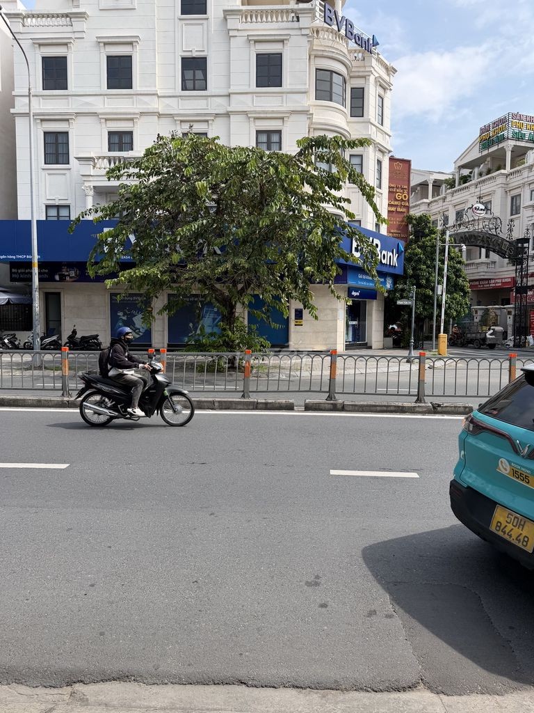 Cần tiền bán gấp trả nợ ngân hàng - Ảnh 1