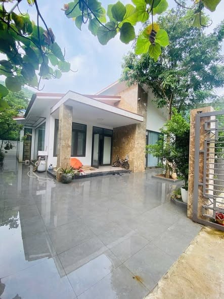 💥Bán căn biệt thự 300m2 cực xinh cách cầu Kim Tân 2km