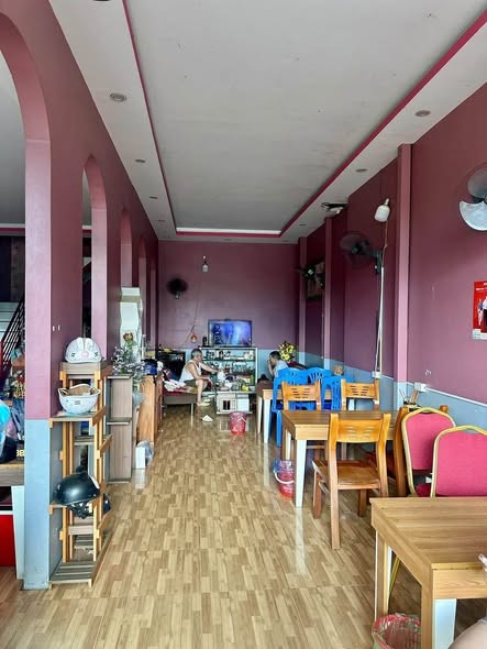 👉Bán Nhà c4 xây kiên cố , có gác xép rộng , viu đẹp trước mặt là công viên 1 /6 thoáng - Ảnh 1