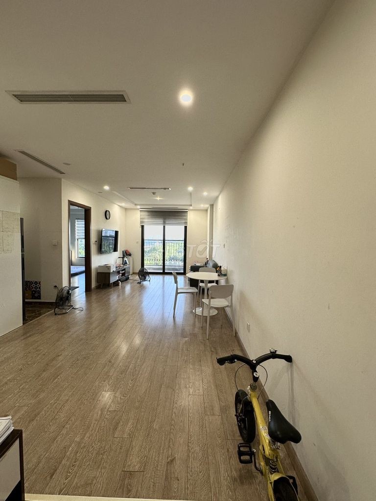 Cần bán căn hộ 2 ngủ, 2 vệ sinh, tầng 6 hướng Đông nam view đẹp - Ảnh 2
