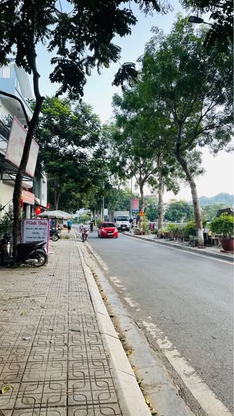 Bán căn nhà c4 mặt kè đối diện Shinning Sơn La - Ảnh 2