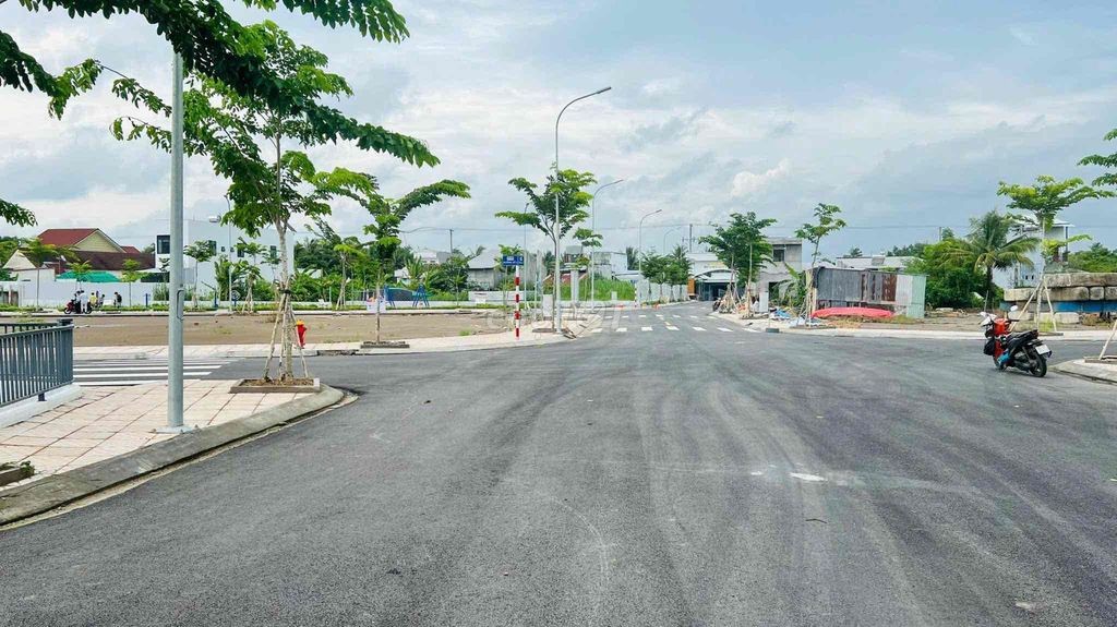 BÁN CẶP NỀN ĐỐI DIỆN CÔNG VIÊN - Ảnh 4