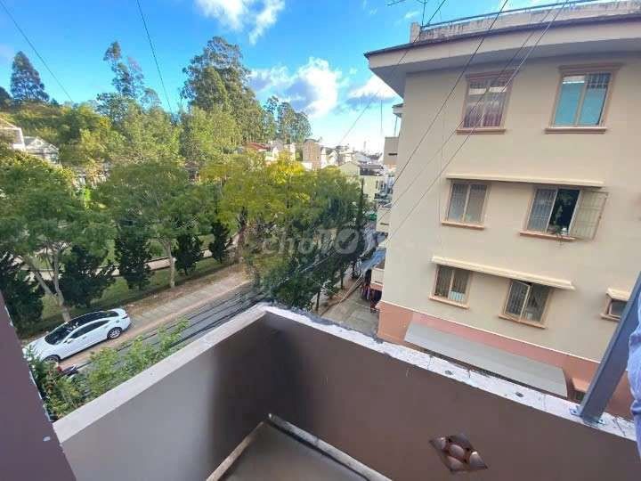 Bán căn góc có ban công//2 tỷ 650 chung cư Nguyễn Lương Bằng TT Đà Lạt