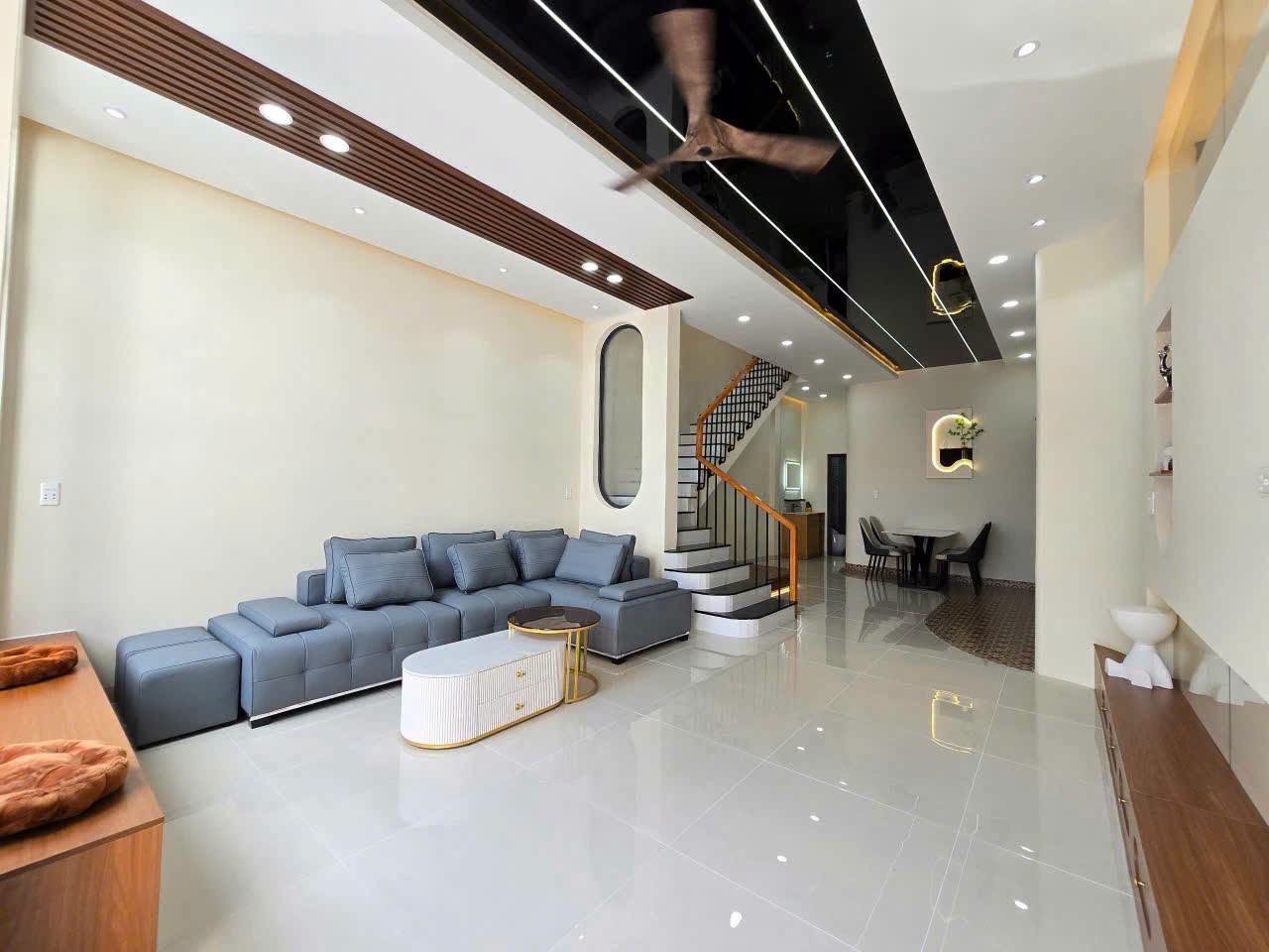 💥 Bán nhà phố hiện đại 1 trệt 1lâu ngay trung tâm Phường Hố Nai. - Ảnh 3