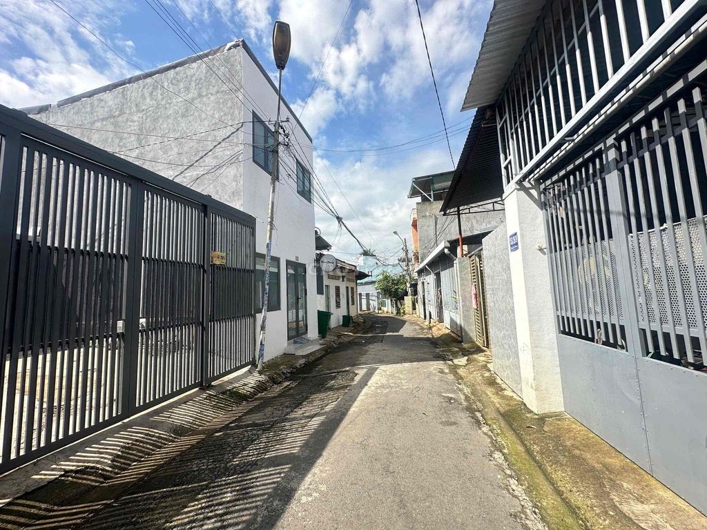 HOT Hẻm 153 Phan Chu Trinh 4,3x23m đường nhựa chỉ 2,49 tỷ