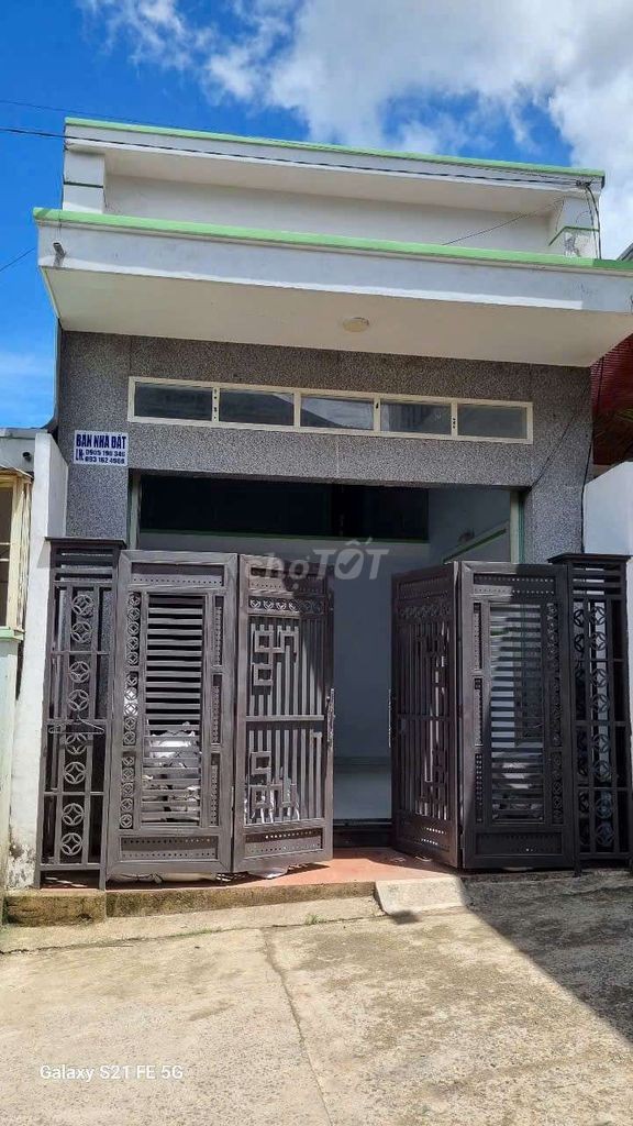 bán nhà trung tâm Pleiku 2 tỷ Gia Lai mới