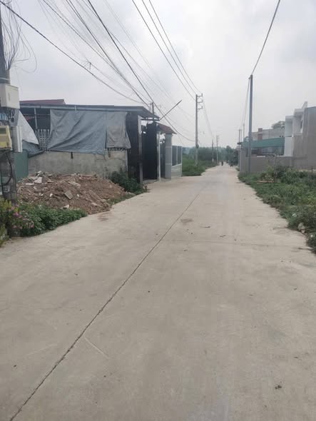 Chuyển đổi công việc bán gấp lô đất sổ riêng thổ cư hơn 1 sào thuộc Phú Sơn xã Bình Minh gần Vlxd Thu Hiền - Ảnh 2