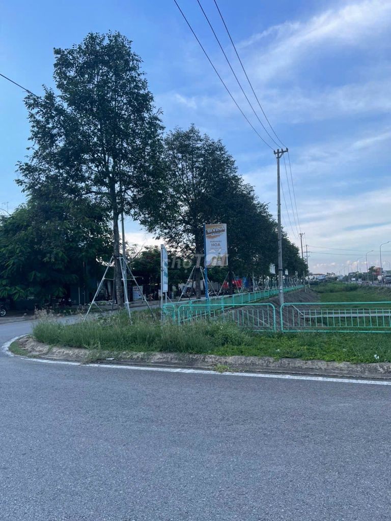 Hàng hiếm tại Khu DVHH VSIP - Lô Góc 146m2 ngang 7m Khu đông dân cư