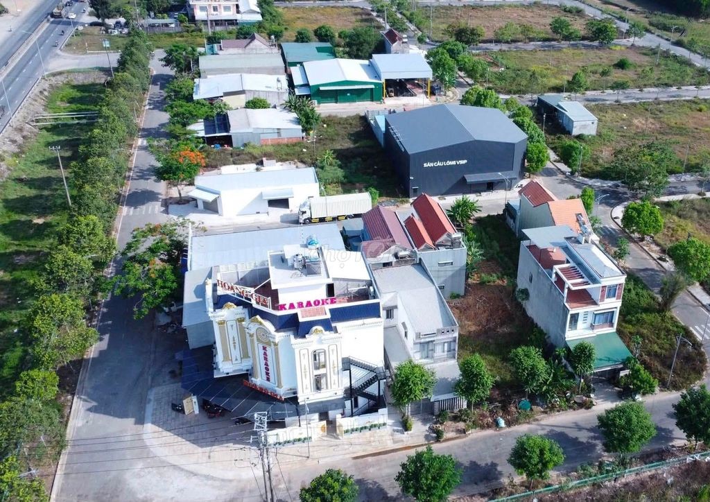 Hàng hiếm tại Khu DVHH VSIP - Lô Góc 146m2 ngang 7m Khu đông dân cư