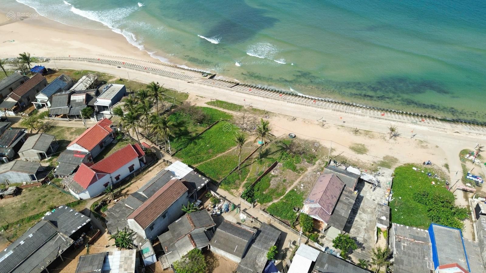 Bán đất 2 mặt tiền, nhìn trực diện biển Phước Thiện, Quảng Ngãi sđcc, 191m, giá 2,15 tỷ - Ảnh 1