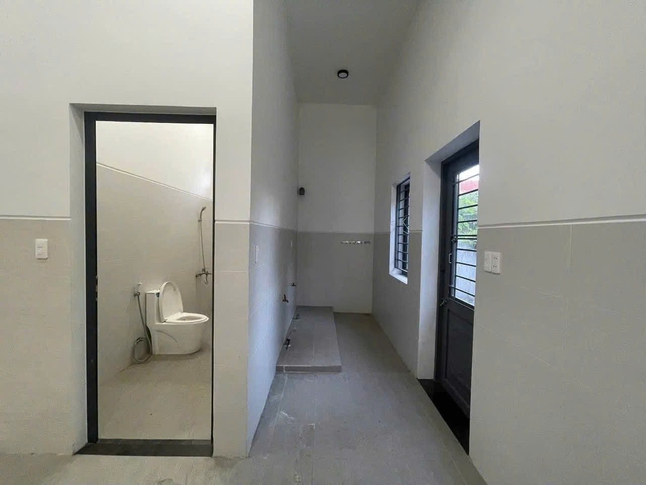 Bán Nhà riêng 371m2 có sẵn 200 m2 thổ cư giá 2.7 tỷ tại 3 Xã Nghĩa Dõng Thành phố Quảng Ngãi Quảng Ngãi