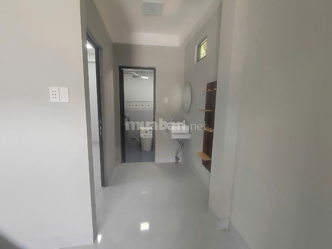 Nhà đẹp trệt lầu D.An Khương KCN Trảng Bàng 301m2 14x21 Sổ riêng 950tr - Ảnh 3