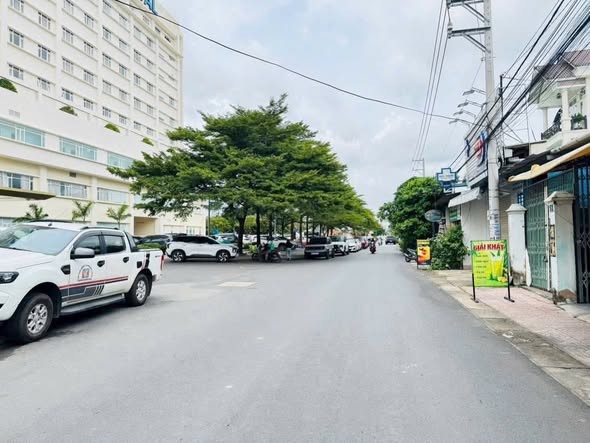 CHỦ BÁN GẤP LÔ ĐẤT MẶT TIỀN TRUNG TÂM TP BIÊN HOÀ ĐỒNG NAI . KỀ BÊN ĐƯỜNG 4 TRƯƠNG ĐỊNH , BV HOÀN MỸ