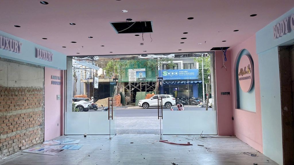 CHO THUÊ SHOPHOUSE CT4 MẶT TIỀN THÍCH QUẢNG ĐỨC 67M2 GIÁ 25 TRIỆU