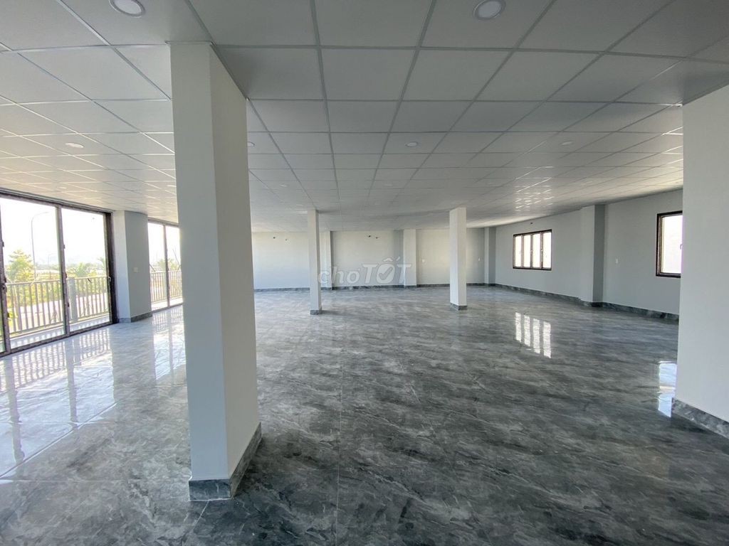 CHO THUÊ NHÀ ĐẸP Ở KINH DOANH 3 TẦNG NGANG 18M GIÁ 120 TRIỆU/THÁNG - Ảnh 8