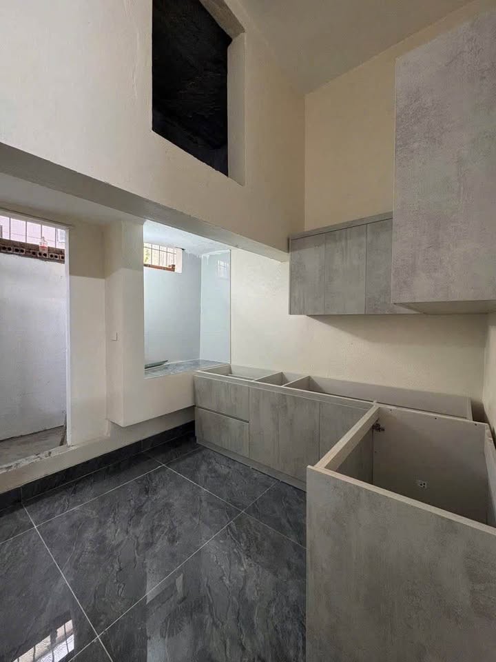 Nhà mái bằng phường nam ngạn cũ . Oto đậu cửa - Ảnh 1