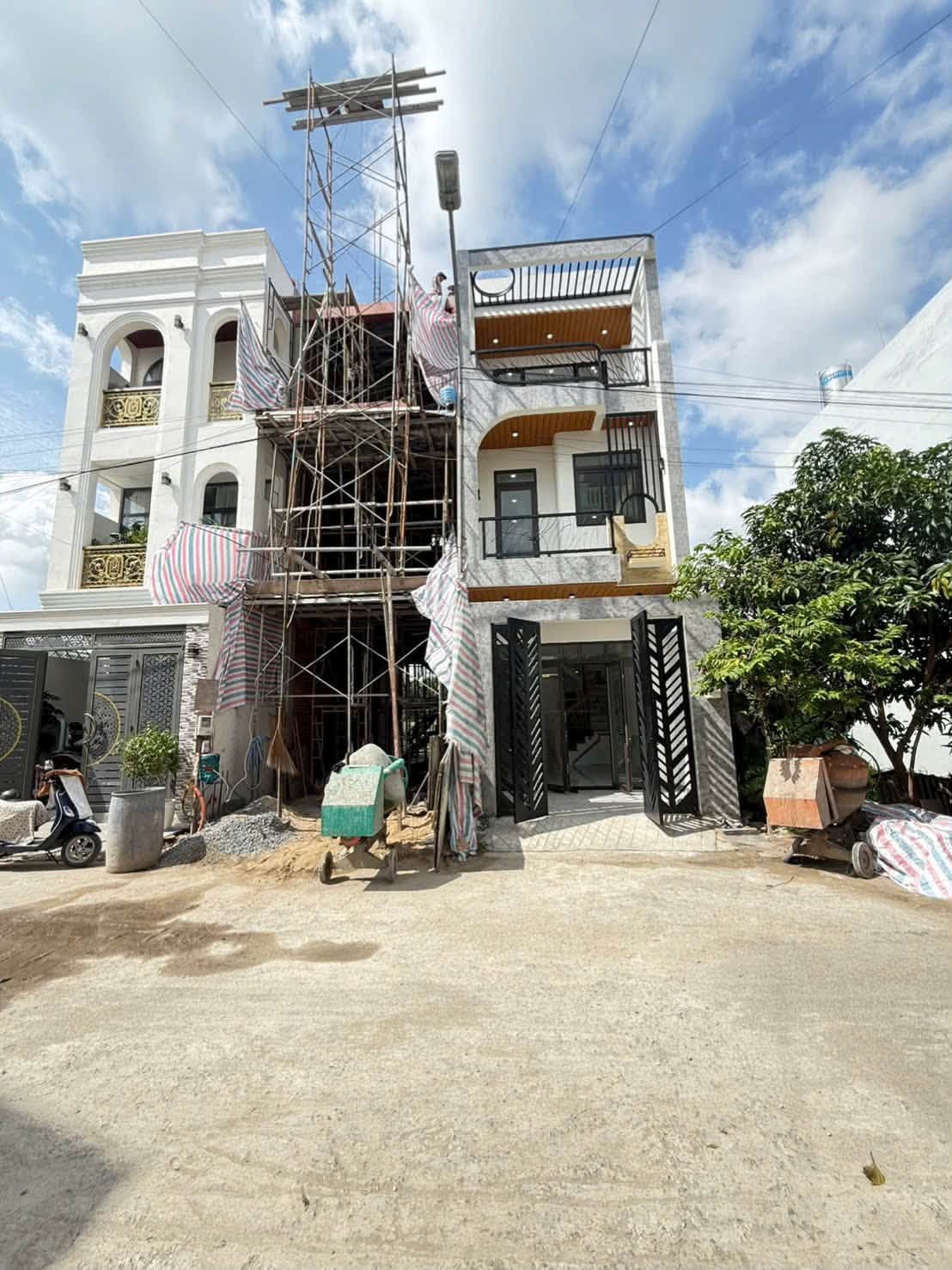 Bán nhà KDC Nam Khang Nguyễn Duy Trinh, Long Trường, Quận 9 - Ảnh 1