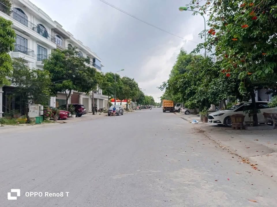 8.1 TỶ CÓ NGAY NHÀ 3 TẦNG TRUNG TÂM