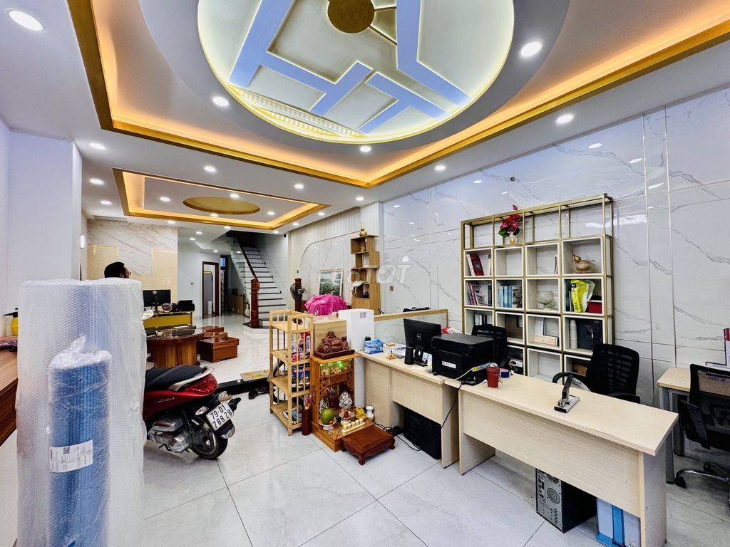 CHO THUÊ NHÀ KINH DOANH CÓ THANG MÁY KHU HÀ QUANG 2 GIÁ 32 TRIỆU/THÁNG - Ảnh 1