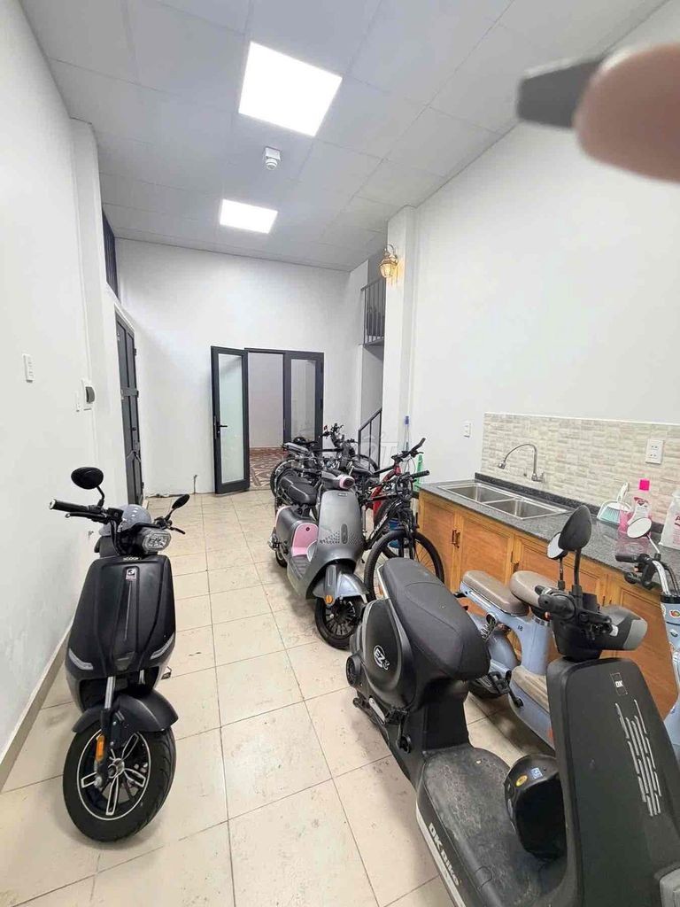 🏠 MẶT ĐƯỜNG LÁN BÈ – NHÀ LÔ GÓC 90M², 2,5 TẦNG – 10,9 TỶ - dòng tiền 2