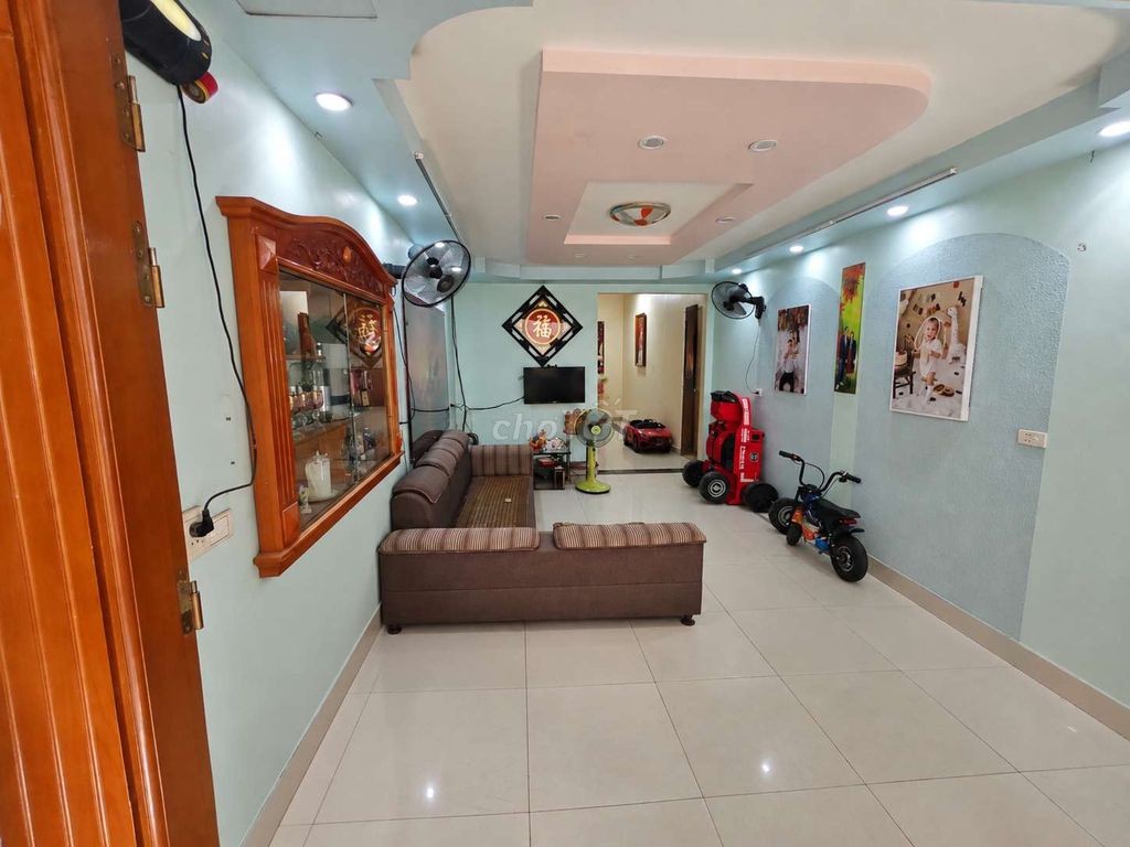 Gia đình cần chuyển nhượng nhà đang ở - Ảnh 3