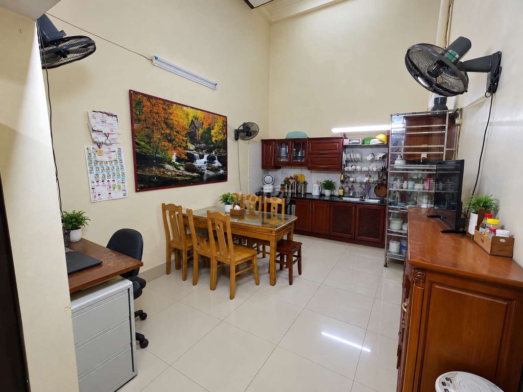 Gia đình cần chuyển nhượng nhà đang ở - Ảnh 4