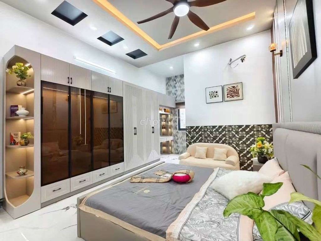 NHÀ 2 LẦU NỘI THẤT CAO CẤP - GẦN ĐH Y DƯỢC - Ảnh 9