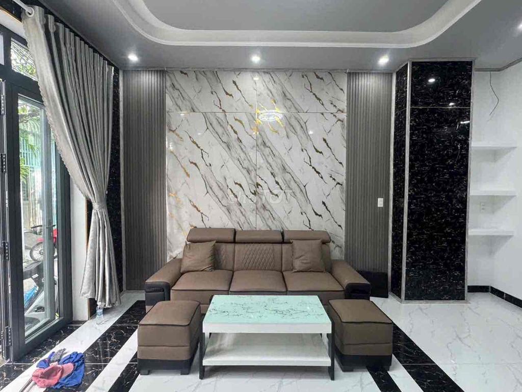 Nhà trệt lầu Full nội thất - Hẻm 67 Hùng Vương - Gần siêu thị Vincom - Ảnh 1