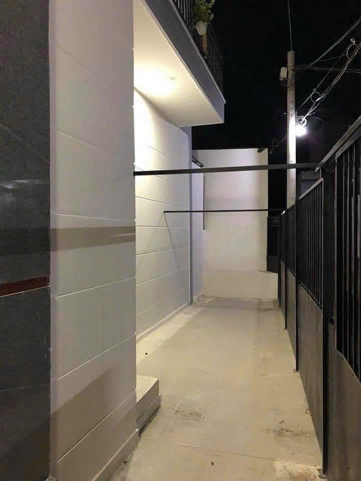 BÁN GẤP NHÀ CHÍNH CHỦ - 73,5 m2 - TT NHÀ BÈ - NHÀ ĐẸP VÔ Ở NGAY - NỢ NGÂN HÀNG BÁN GẤP 4,1 TỶ - Ảnh 2