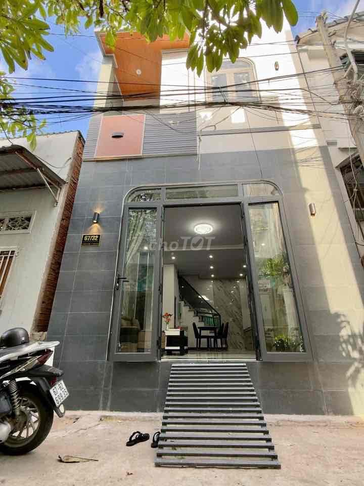 NHÀ LẦU MỚI XÂY NGAY TT HẺM 67 HÙNG VƯƠNG,BÁN GẤP GIÁ TỐT