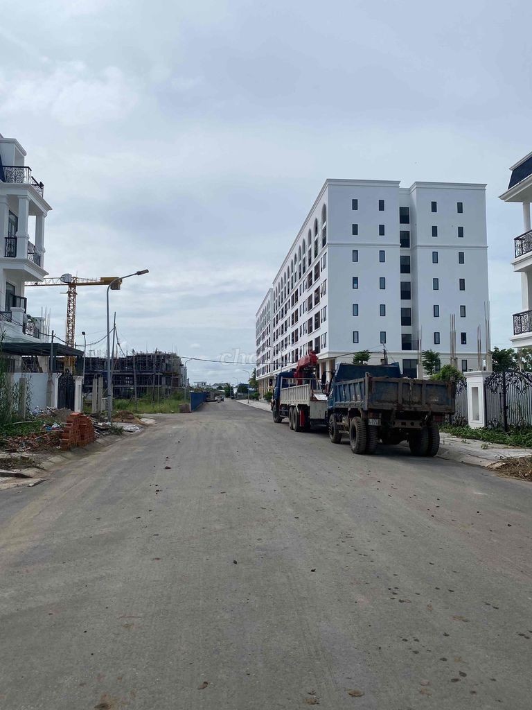 Nhà phố liền kề