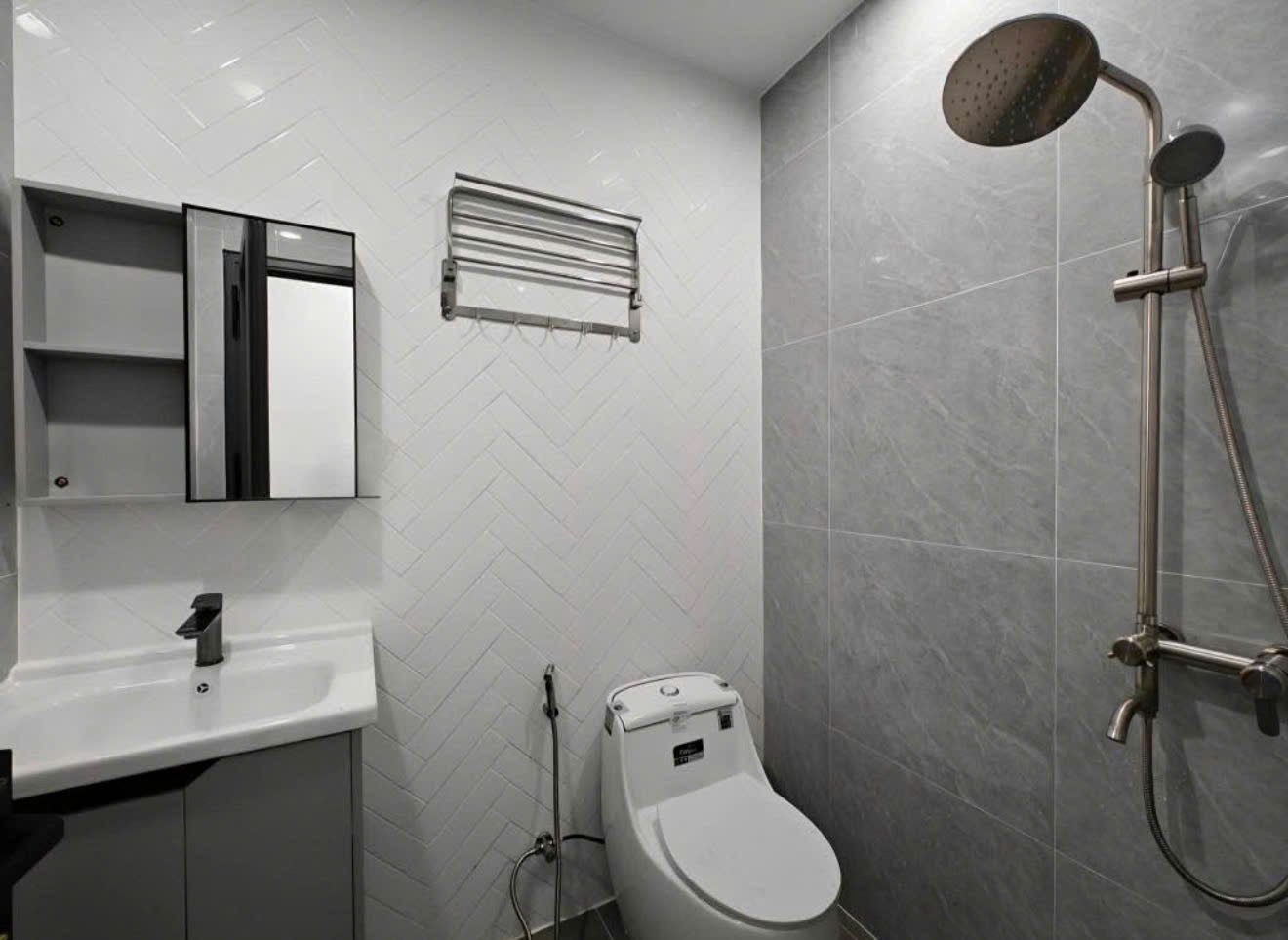 💥 Cần tiền về quê, tôi bán gấp căn nhà Cấp 4 mới xây chưa ở ngày nào, để lại toàn bộ nội thất còn mới! - Ảnh 2