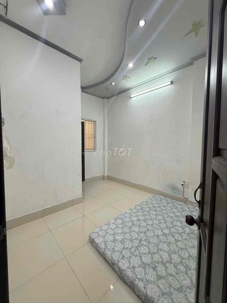 BÁN NHANH GIÁ RẺ NHÀ TRỆT LẦU SỔ HỒNG HOÀN CÔNG SỐ 155B5 HƯNG PHÚ