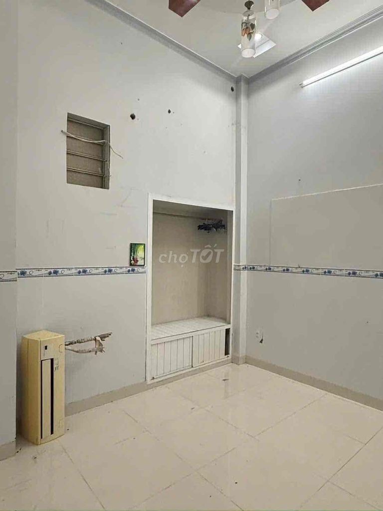 BÁN NHANH GIÁ RẺ NHÀ TRỆT LẦU SỔ HỒNG HOÀN CÔNG SỐ 155B5 HƯNG PHÚ