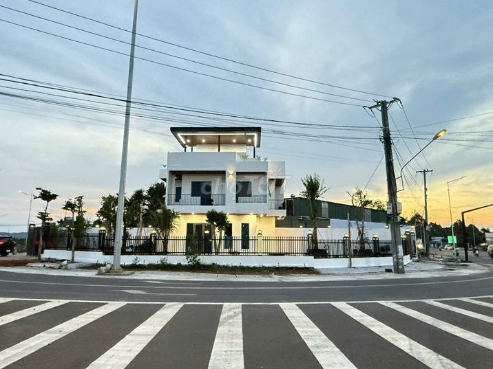 BÁN & CHO THUÊ NHÀ 3 TẦNG - 2 MẶT TIỀN Ea Kao,TP.Buôn Ma Thuột,Đắk Lắk