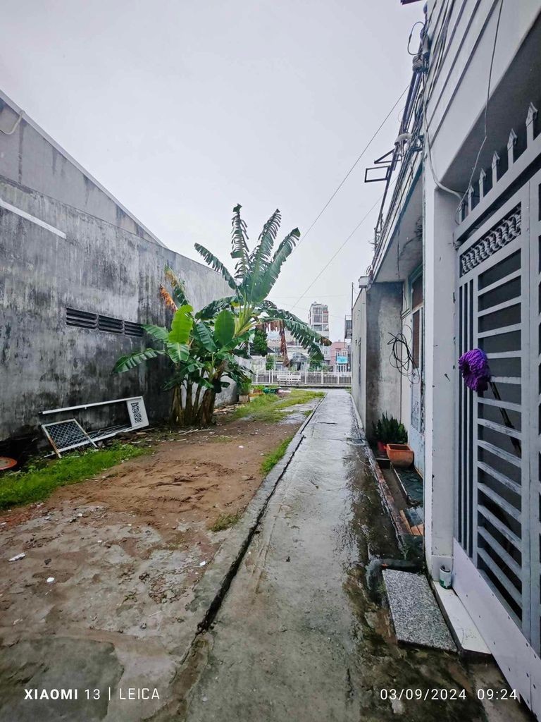 BÁN NHÀ GẦN BỜ KÈ – GIÁ 1,8xx tỷ - Ảnh 1