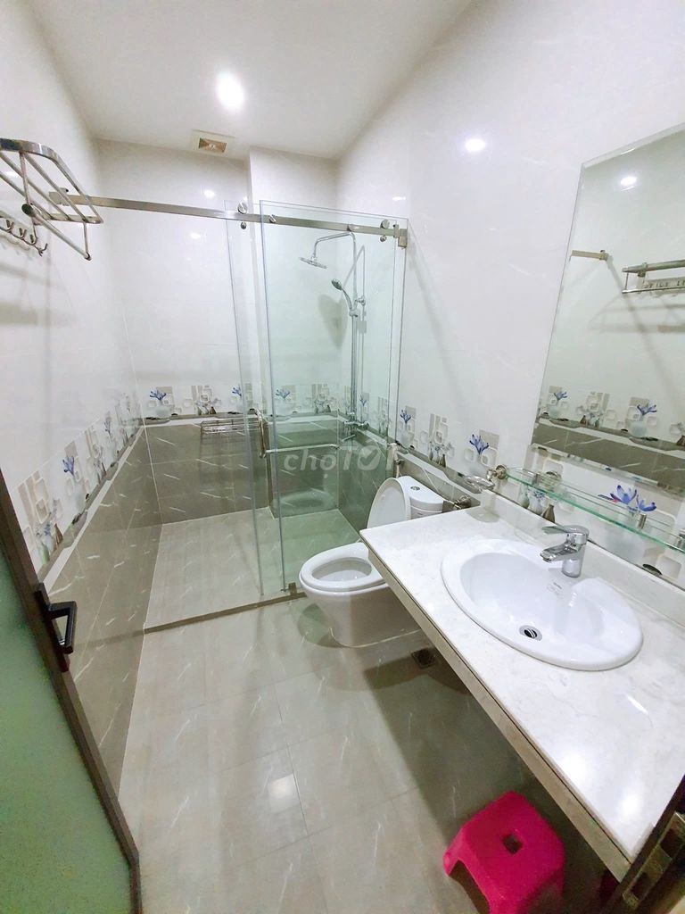 Cho thuê nhà phố Văn Cao, DT: 80m2, 7 ngủ khép kín. - Ảnh 3