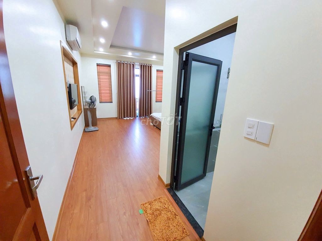 Cho thuê nhà phố Văn Cao, DT: 80m2, 7 ngủ khép kín. - Ảnh 4