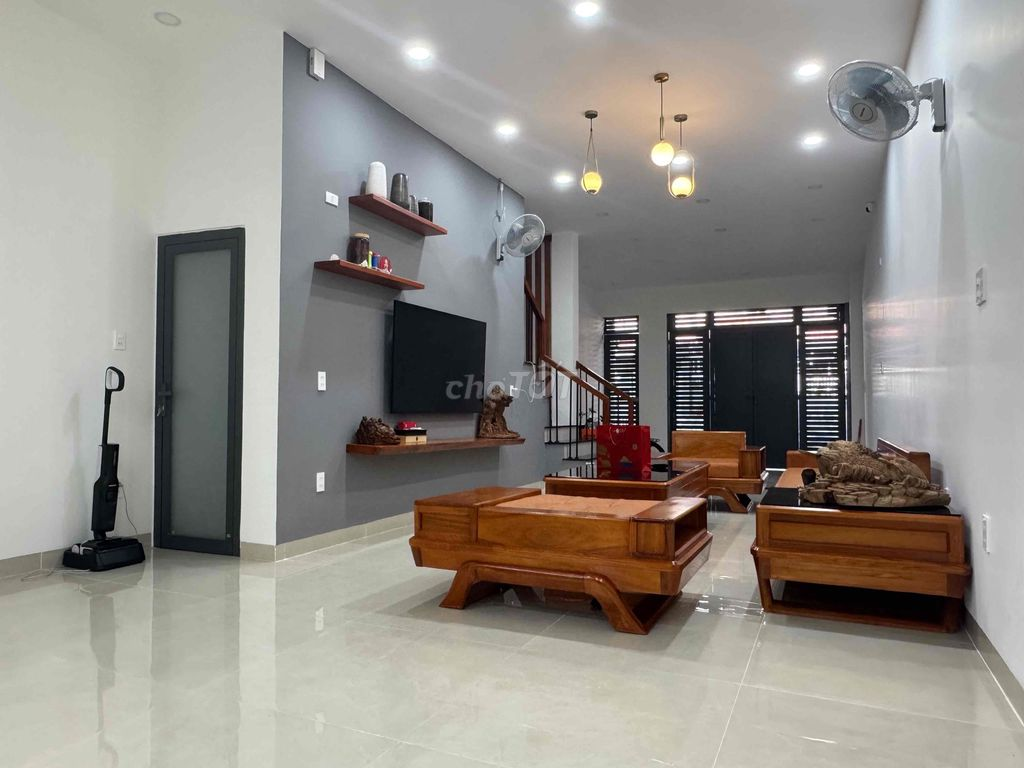 Nhà Phố Gần Biển Phường Nha Trang - Ảnh 2