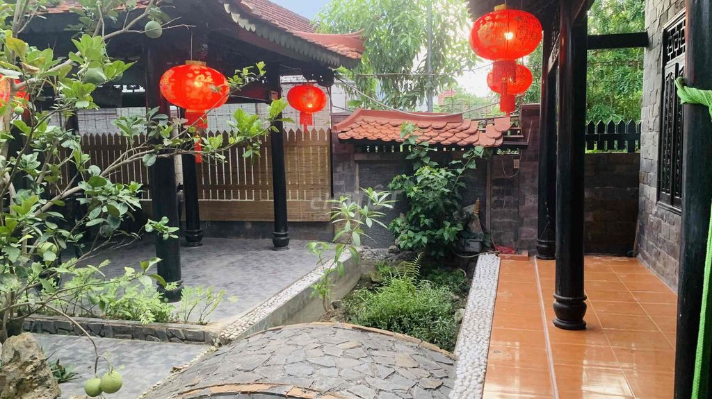 BÁN GẤP NHÀ BIỆT THỰ GỖ DIÊN SƠN - Ảnh 1