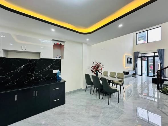 NHÀ MÊ LỬNG HẺM 01 CHU VĂN AN BÊN CẠNH CÔNG AN TỈNH QUẢNG NGÃI CỰC ĐẸP. - Ảnh 3