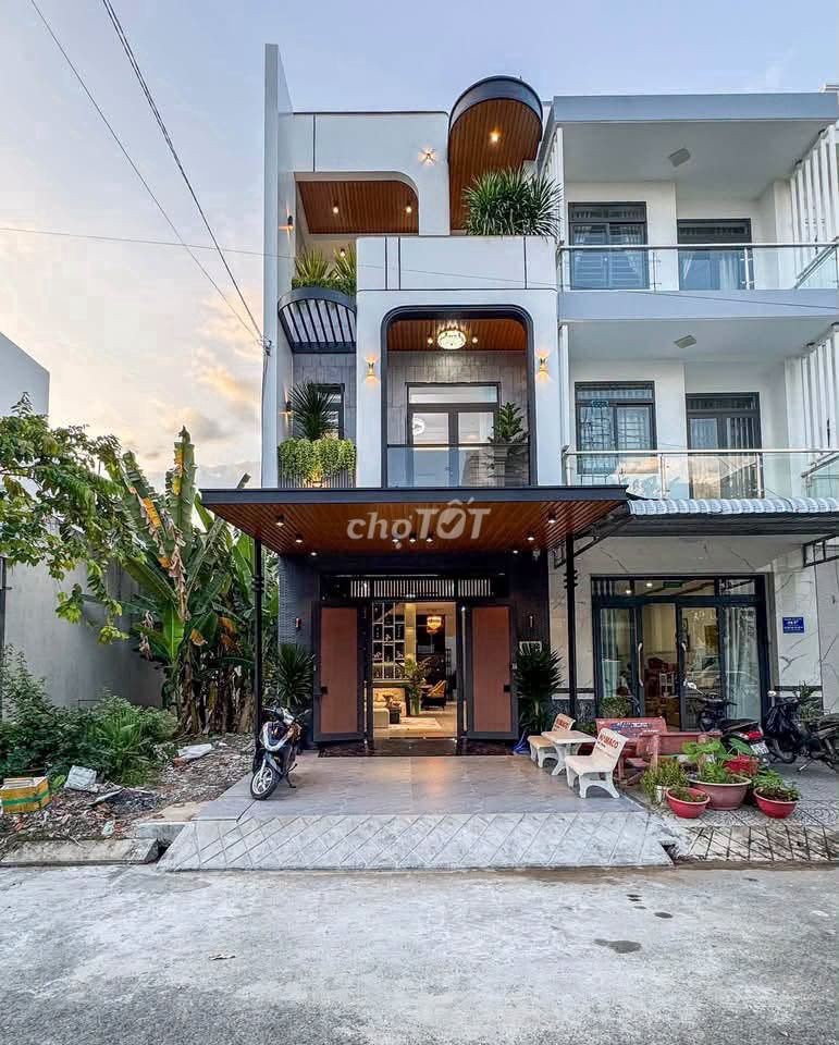 Bán nhà 3 tầng 80m2 KDC Hồng Loan - hướng đông nam
