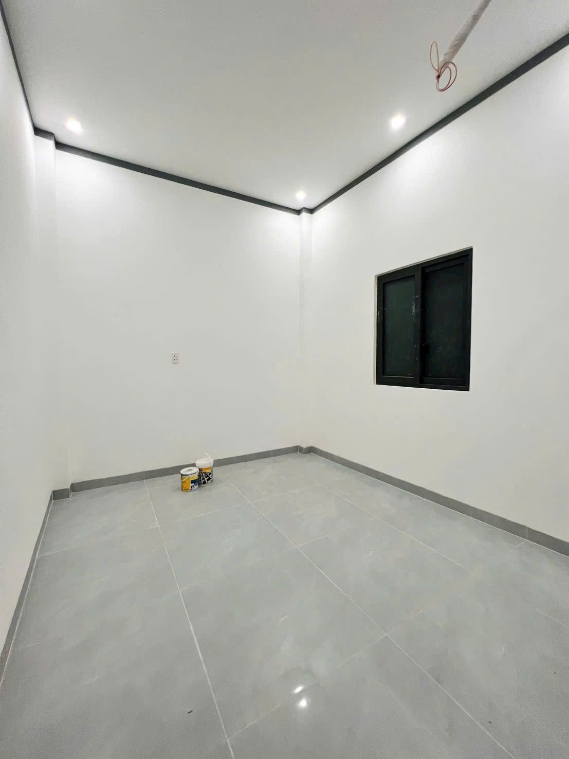 Gia đình cần chia tài sản bán gấp căn nhà lầu gần hành chính công Phường Tân Triều. Giá 1tỷ6. Trả trước 400Triệu nhận nhà