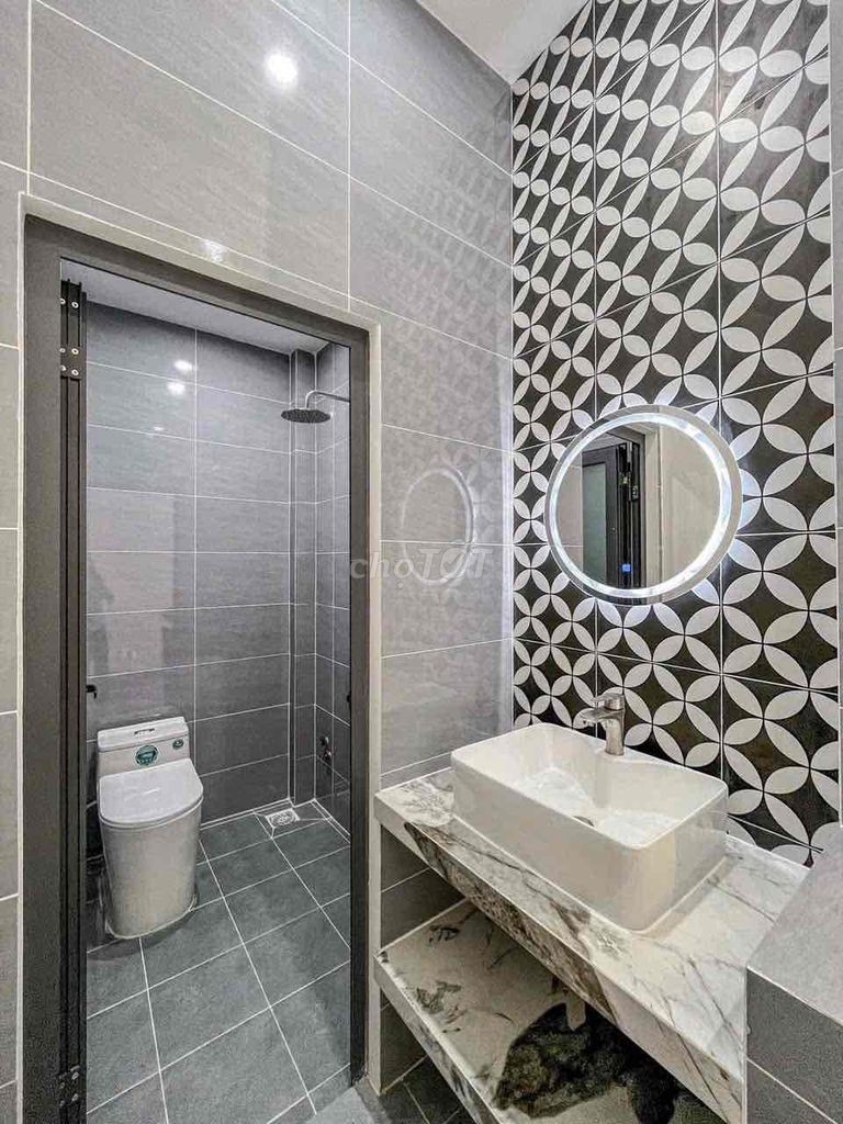 NHÀ TRỆT LẦU FULL NỘI THẤT LỘ Ô TÔ ĐƯỜNG NGUYỄN VĂN LINH GẦN ĐHYD - Ảnh 3